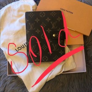 Louis Vuitton Agenda MM